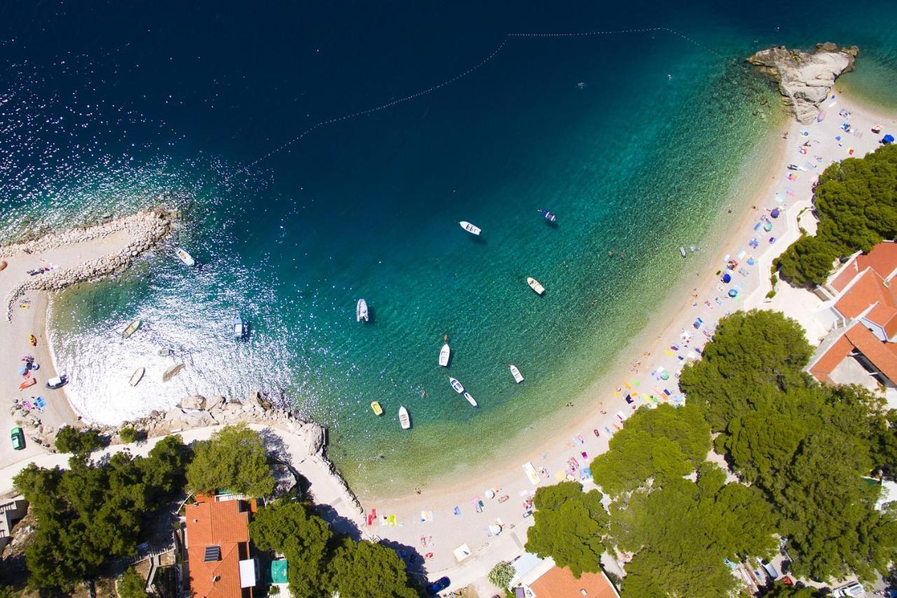 Apartments by the sea Brela, Makarska - 16065 Exteriör bild