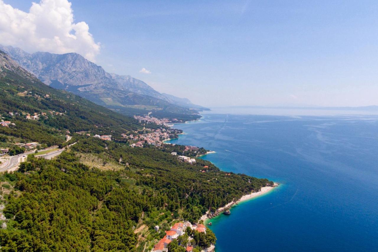 Apartments by the sea Brela, Makarska - 16065 Exteriör bild