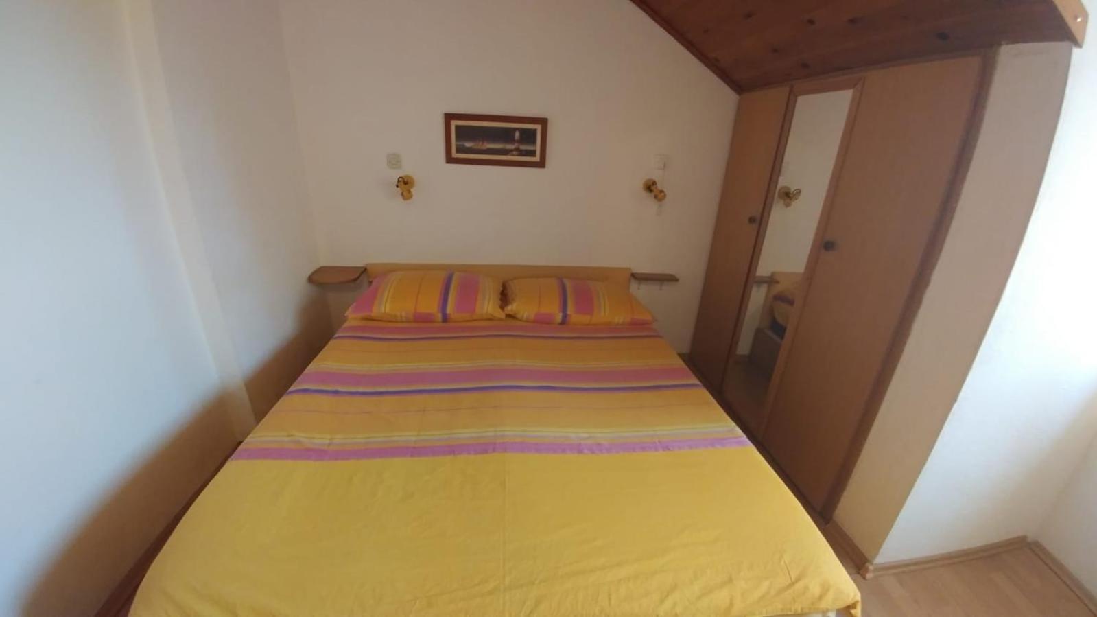 Apartments by the sea Brela, Makarska - 16065 Rum bild