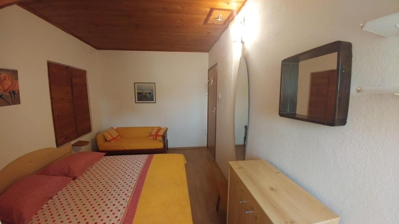 Apartments by the sea Brela, Makarska - 16065 Rum bild